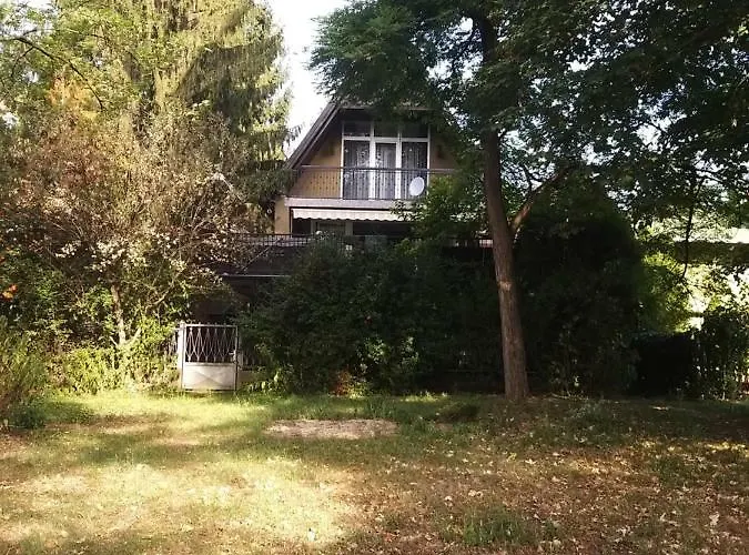 בית נופש Franz Berg Apartman