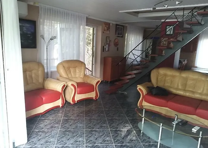 בית נופש Franz Berg Apartman Tokol